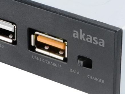2.4A高速充電ポートを備えるUSB2.0×4対応3.5インチ内蔵フロントI/O、アイネックス「AK-ICR-23」