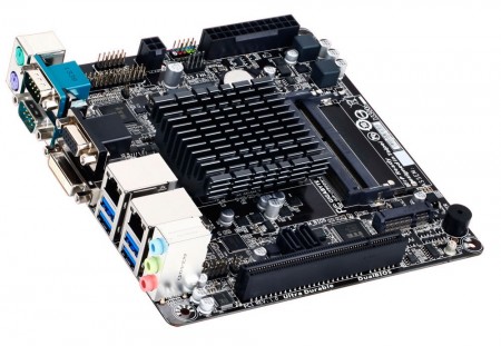CFD販売、Celeron J1900搭載のファンレスMini-ITX、GIGABYTE「GA-J1900N-D3V」など2種発売