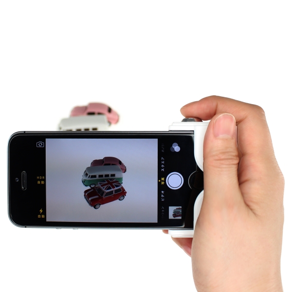 iPhone 5/5sをコンデジ感覚で操るシャッターアシストカメラグリップが上海問屋から