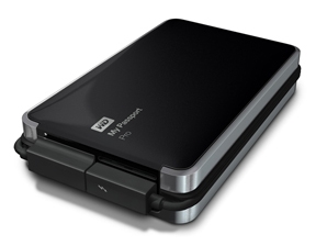 RAID 0/1対応のThunderboltポータブルストレージ、Western Digital「My Passport Pro」