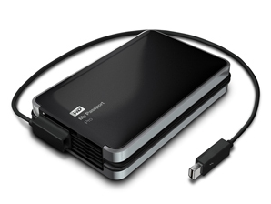RAID 0/1対応のThunderboltポータブルストレージ、Western Digital「My Passport Pro」