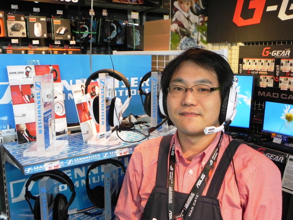 ツクモパソコン本店の上田さん