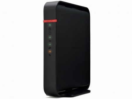 部屋の隅々まで電波を届ける無線LAN中継器、バッファロー「WEX-300」