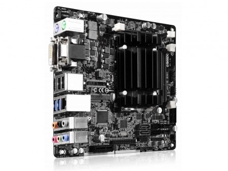ASRock、ACアダプタ駆動のMini-ITXモデル「Q1900DC-ITX」など“Bay Trail-D”搭載マザー4製品発売