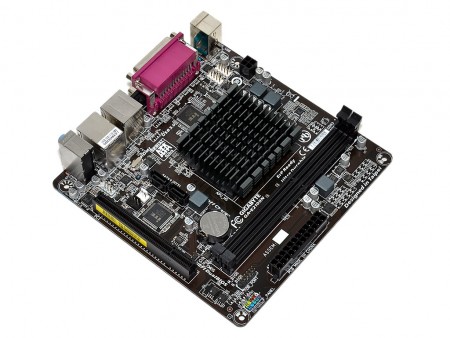 完全無音PC構築に最適なファンレスMini-ITXマザーボード、GIGABYTE「GA