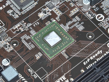 完全無音PC構築に最適なファンレスMini-ITXマザーボード、GIGABYTE「GA