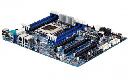 GIGABYTE、Ivy Bridge-EP対応のエントリーサーバー向けマザーボード2種