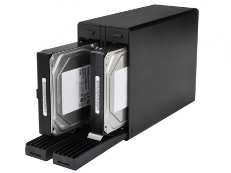 RAID機能付USB3.0/eSATA対応ドライブケース、センチュリー「裸族のテラスハウスRAID SATA6G」
