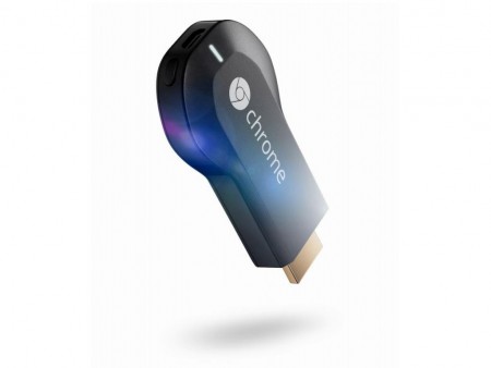 スマホの続きがテレビで見れる、Googleのストリーミングデバイス「Chromecast」明日から発売