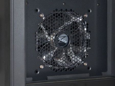 ZALMAN初のタワー型Mini-ITXケース 「ZM-M1」検証 - エルミタージュ秋葉原