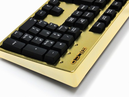 日本のメッキ加工技術をデスクトップに。ダイヤテック、24K金メッキなど新フレーム3種発売