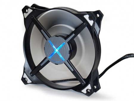 ZALMAN、デュアルブレードで立体的気流を発生させる汎用ファン「ZM-DF12」発売