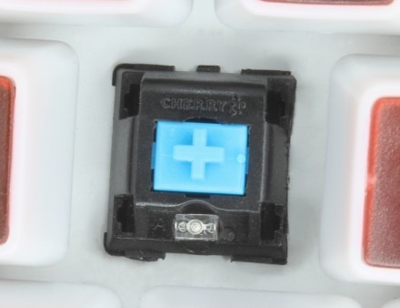 Cherry MX青軸採用のカラフルなLEDメカニカルキーボードが上海問屋から