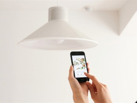 光と音を部屋中に届けるBluetoothスピーカー搭載照明、「ROOS SPEAKER LIGHT by Bluetooth」