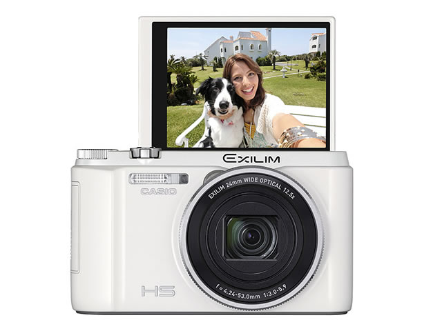 自分撮りに便利な180°チルト液晶搭載コンパクトデジタルカメラ、カシオ
