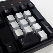 重めの軸をマイルドに。Cherry軸用のアルミ製キーキャップがアユートから正式リリース