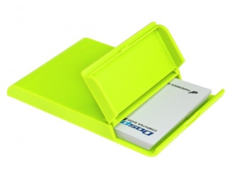 あるとチョイ便利。スマホスタンドになるニコイチ仕様な名刺入れが上海問屋から