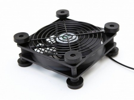 この足は飾りじゃない。タイムリーのUSBファン新モデル「BIGFAN-120U-FOOT」