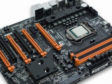 EK Water Blocks、世界記録達成のGIGABYTE製OCマザーを水冷化する「EK-FB KIT GA Z97X-SOC Force」