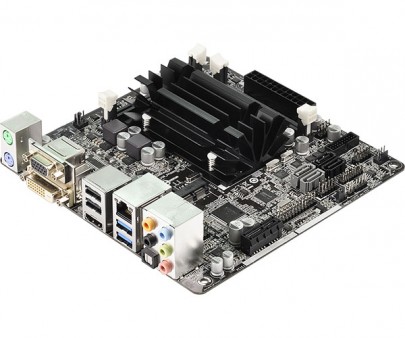 ASRock、Pentium J2900搭載のファンレスマザーボード「Q2900-ITX」など2種