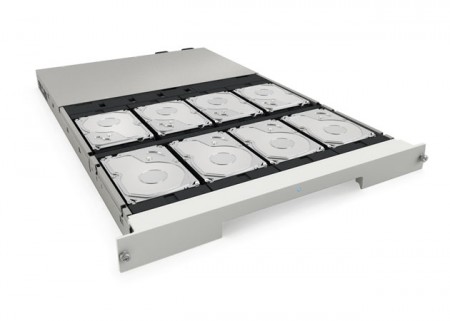 最大転送1.3GB/sのThunderbolt 2対応8ベイRAIDドライブ、LaCie「8big Rack」発売