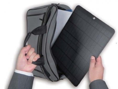 iPhoneを90分で急速充電できる携帯型ソーラーパネル、システムトークス「SunPad10」