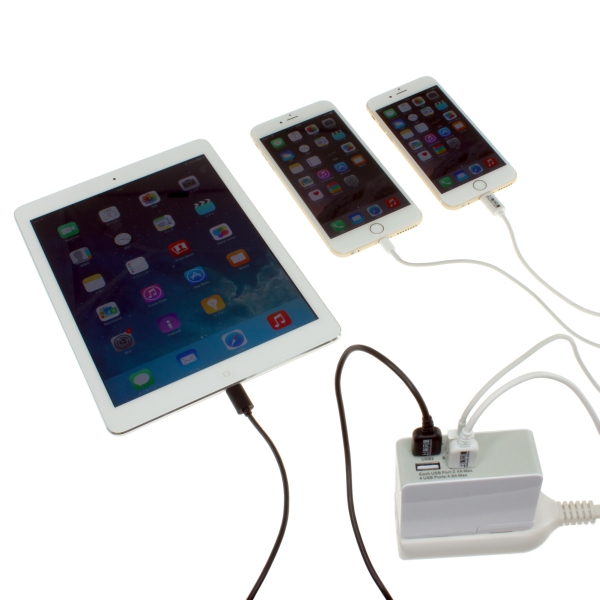 2.4Aが4ポートで合計出力最大4.8A。高出力USB充電器が上海問屋から
