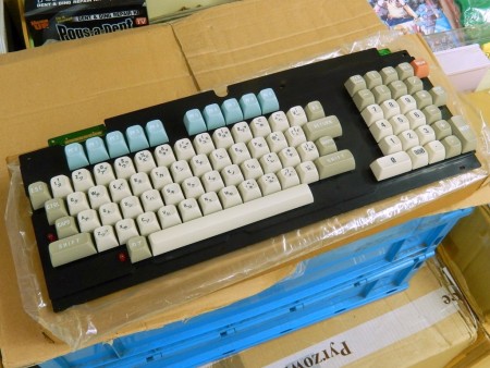 ぷらミタ】30年以上前のレトロマシンキーボードが大量入荷、即完売し 