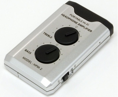 売価999円のポータブルヘッドホンアンプ、ユニットコム「HPM-2」発売