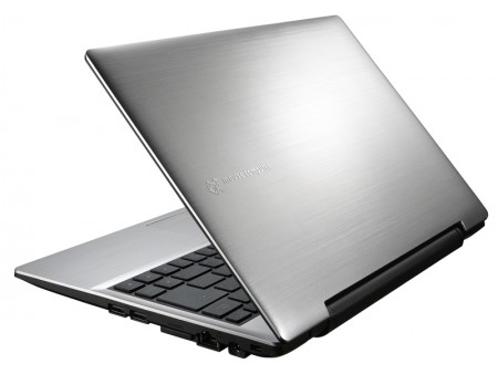 マウス、上位機種でIGZOパネル採用の13.3型モバイルノート「LuvBook J」シリーズ