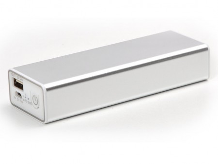 充電器にもなる、充電できる”使い捨てないカイロ”がサンコーから