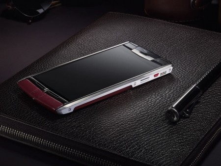 BentleyとコラボしたVertuの高級スマホ「Vertu for Bentley」、約170万