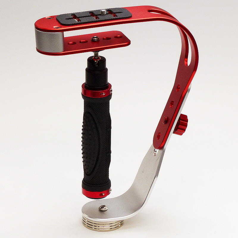 「やじろべえ」の仕組みを応用。手ブレ知らずの滑らかな動画撮影ができる「カメラスタビライザー」