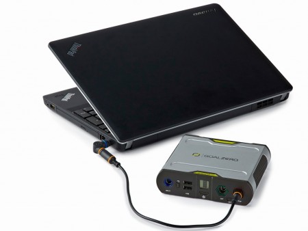 屋外でノートPCが動く、米Goal Zero社製ソーラー充電キット「Sherpa 100 V2 Solar AC Kit」今月発売