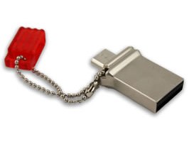 Super Talent、コインサイズのmicroUSB＆USB搭載フラッシュメモリ「Pico Motile」