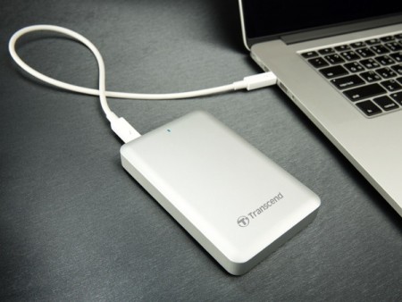 最大440MB/sのThunderbolt/USB3.0対応ポータブルSSD「StoreJet 500」など3種トランセンドから