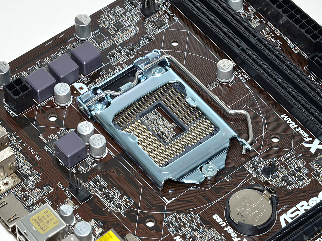 中古 マザーボード ASROCK B85M BIOSまで表示 現状品 詳細不明 送料無料