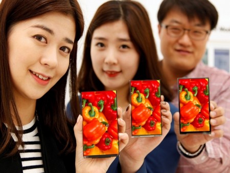 LG Display、世界初0.7mmの極小ベゼルを実現したスマホ向けフルHD液晶パネルを開発