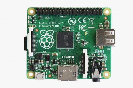 “名刺サイズ”からさらに小さくなった超小型PC「Raspberry Pi Model A+」、20ドルで発売開始