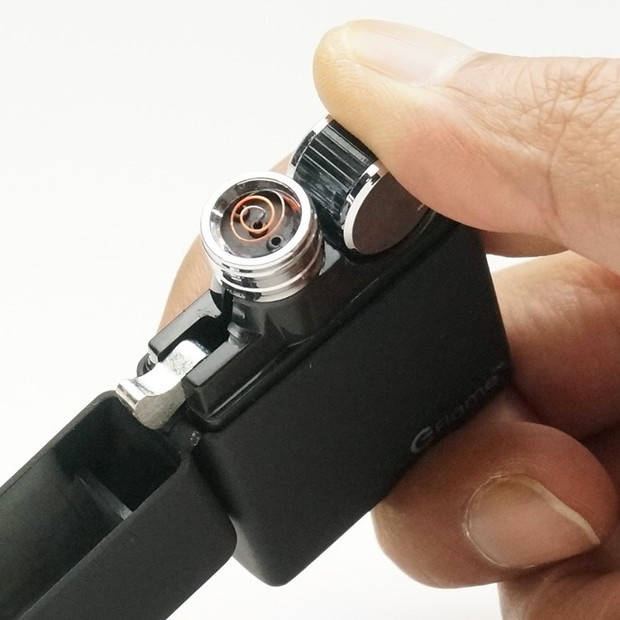 ガスもオイルも不用。何度でも使えるUSB充電式ライターがNantenaから