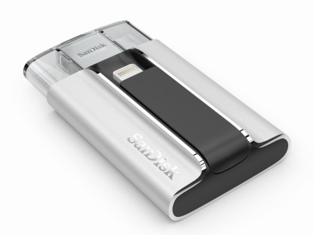 iPhone/iPadに直挿しできるUSBフラッシュメモリ、SanDisk「iXpand Flash Drive」