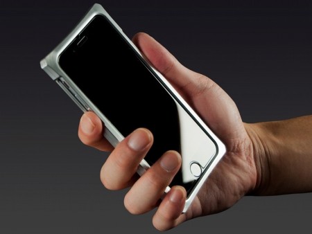 アビー、肉厚4.7mmアルミ合金採用のiPhone 6/6 Plus対応バンパー「6X01」「6PX01」発売開始