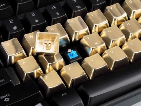 ジンク合金のCherry軸用キーキャップ「METALCAPS」に新作。光り輝くゴールド仕様が限定販売