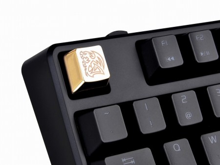 ジンク合金のCherry軸用キーキャップ「METALCAPS」に新作。光り輝くゴールド仕様が限定販売