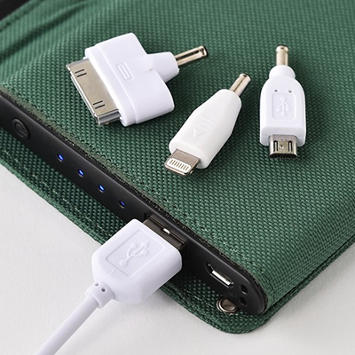 大容量8,000mAhのソーラー充電器がパソコン工房から発売中