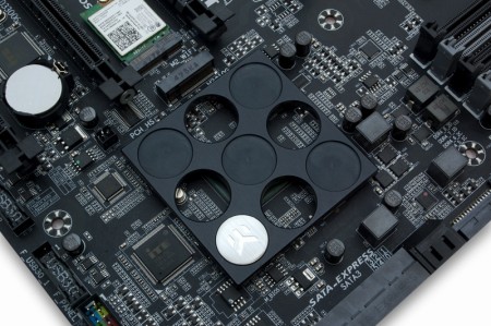 EK Water、GIGABYTE X99シリーズに対応する汎用水冷ヘッド「EK-FB KIT GA X99 LE」