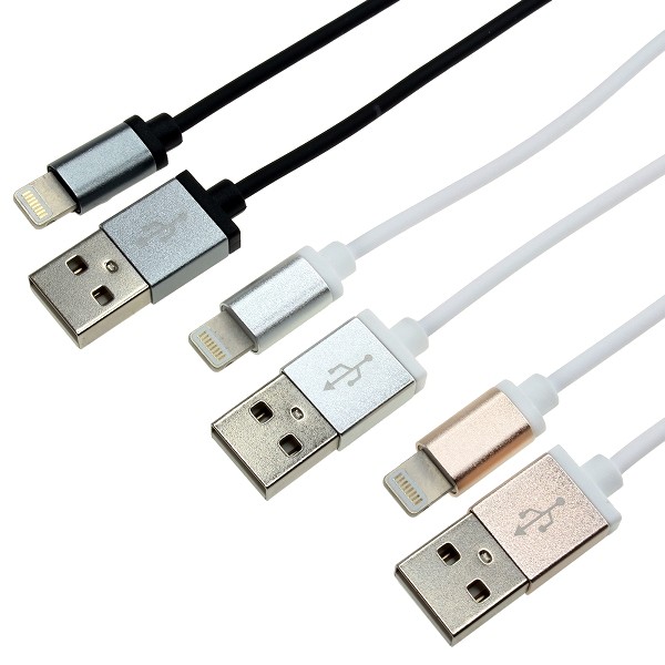 iPhone 6とのセットが映える。ベストマッチな同系色のLightningケーブルが上海問屋から
