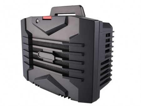 キャリーハンドル付きで持ち運べるMini-ITXケース、「CFI A0121BB Football」ドスパラから