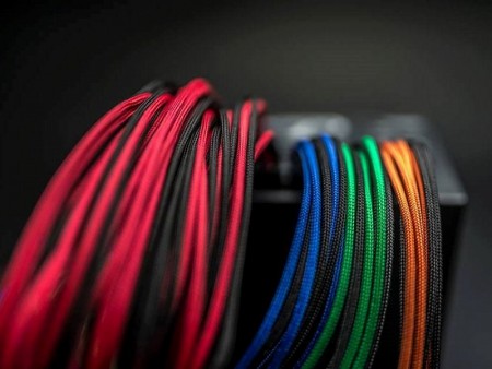 自作PCをアートに変える。電源ユニットのカスタムモジュラーケーブル、CableMod「ModFlex」登場