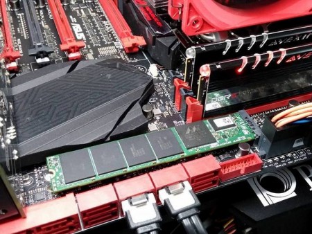 PLEXTOR、業界最速のPCIe2.0（x4）対応M.2 SSD「M7e」シリーズをCES 2015で発表